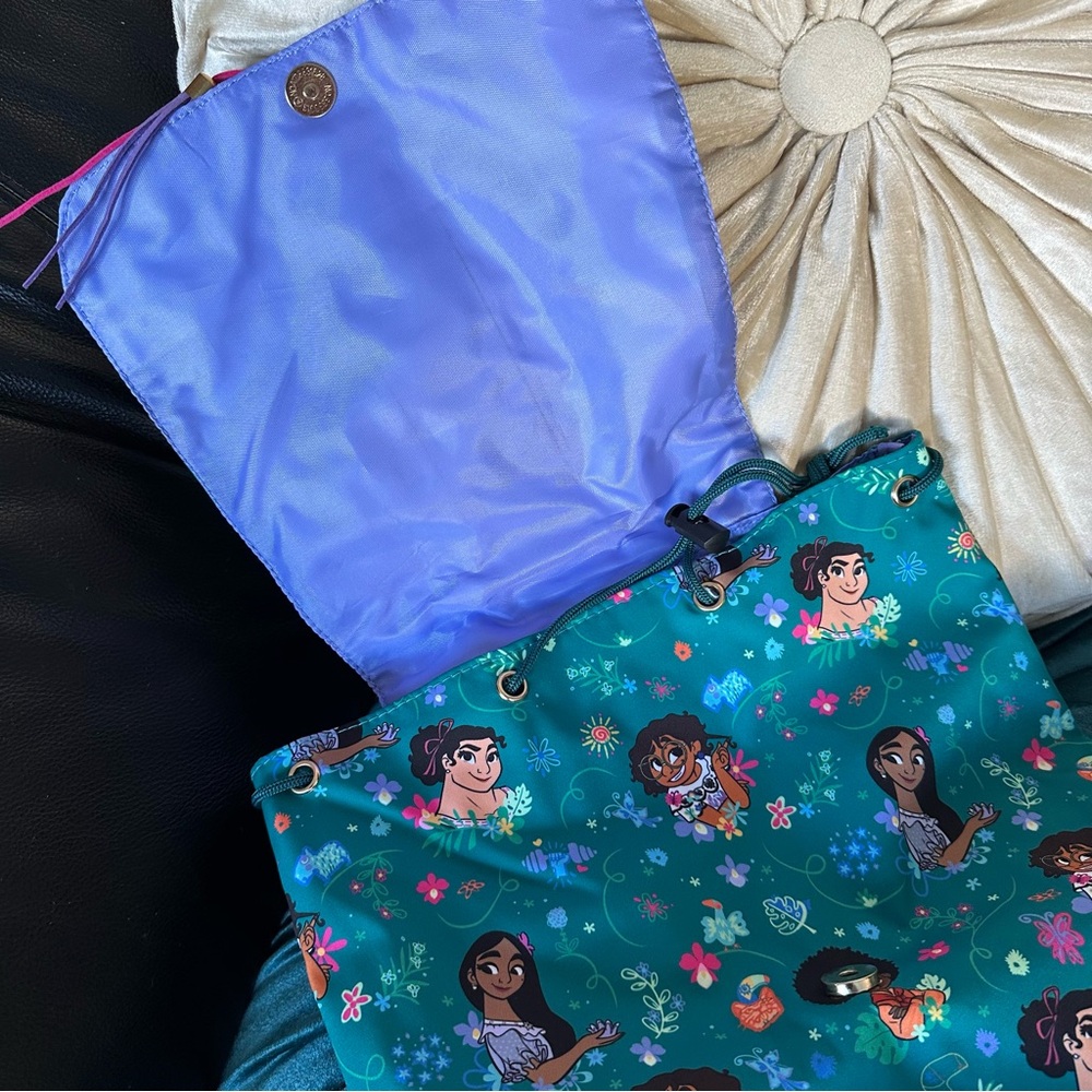 Disney Encanto Fast Forward Mini Backpack: NWT - Picture 9 of 12